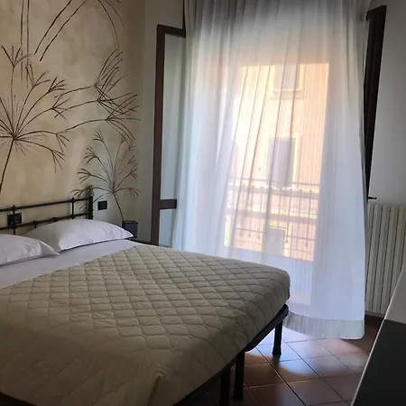 Int 12 - Dei Gerani By San Luca Apartment